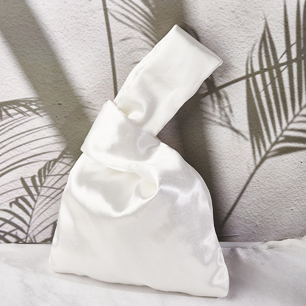 Damen Seiden-Satin Knoten-Hand – Luxury Bags Consignment Bewertung und Preis
